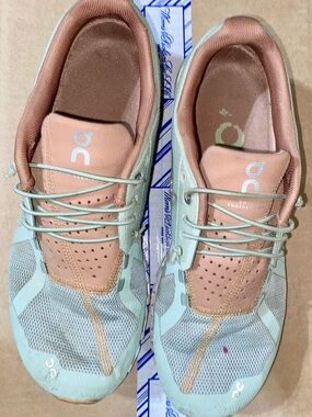 On Running Cloud Women's Running Shoes in Mint & Peach